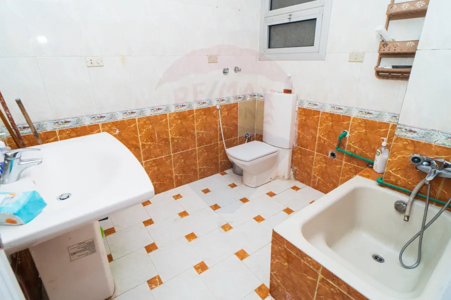 Apartment for sale 108 m Montazah (Sheraton Towers)