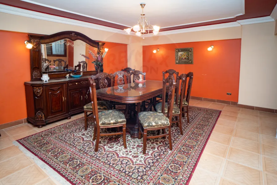 شقة للبيع 150 م ميامى (ش جمال عبد الناصر - امام الاكاديميه)