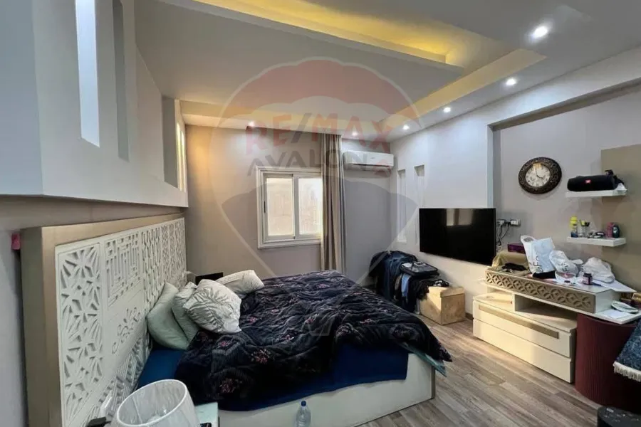 شقه للبيع  250 م سموحة (ش بهاء الدين الغتورى)