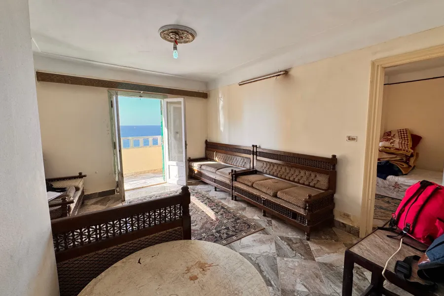 شقة للبيع 140 م  سيدى بشر ( خلف فندق هيلتون كورنيش)