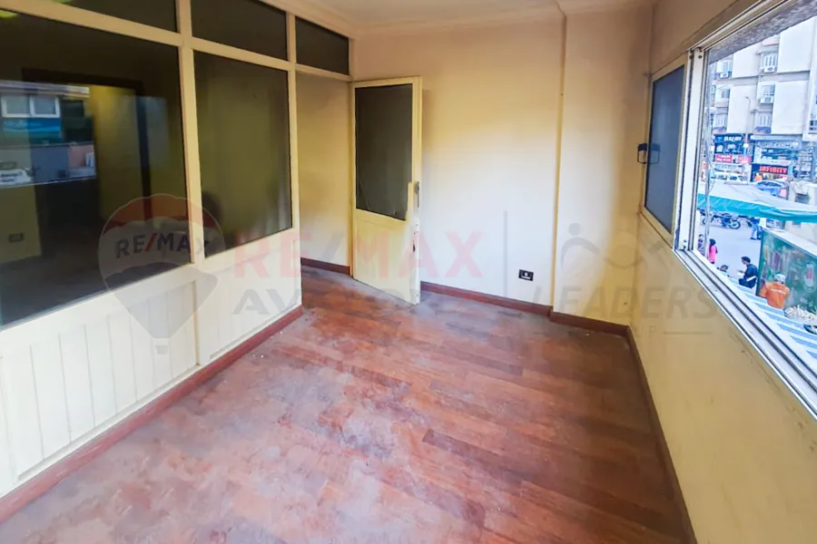 Administrative headquarters for rent 100 m Sidi Gaber (Mahmoud Shaker St)