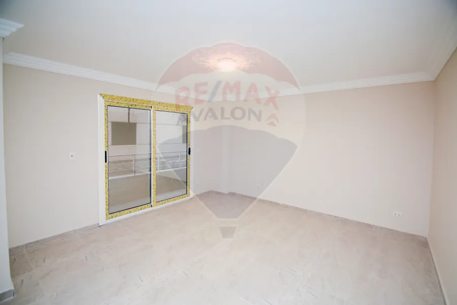 شقة للايجار 200 م سموحة (بجوار كوبري 14 مايو)