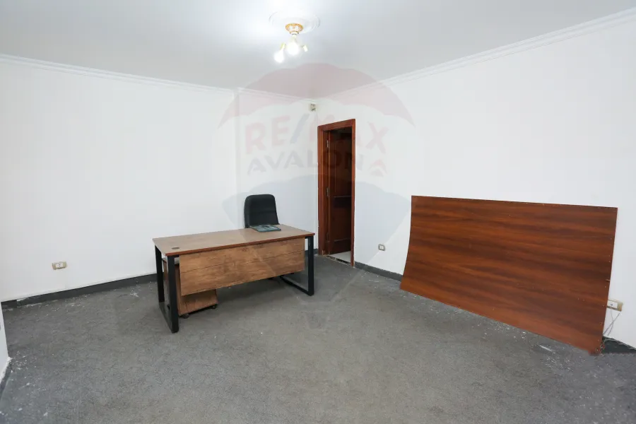 Apartment for rent 220 m Smouha (Tutankhamun's St)