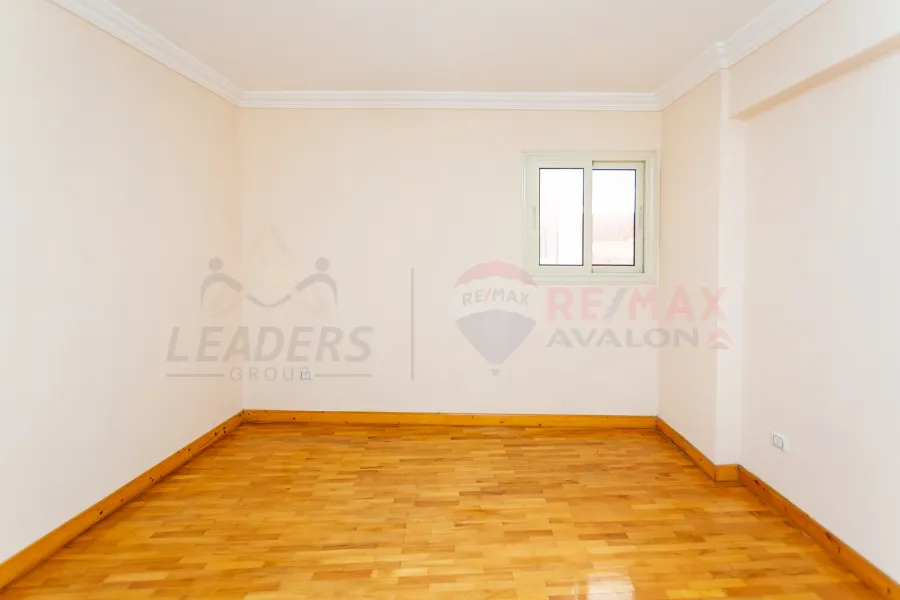 شقة للبيع 190 م كفر عبده (سكينة بنت الحسين)