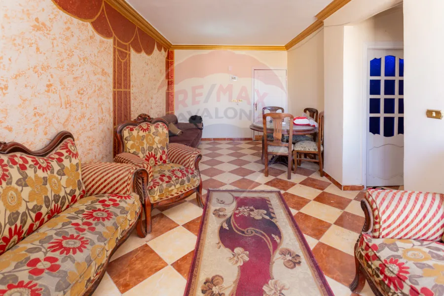 شقة للبيع 120 م المندرة (بجوار مدرسة فيوتشر)