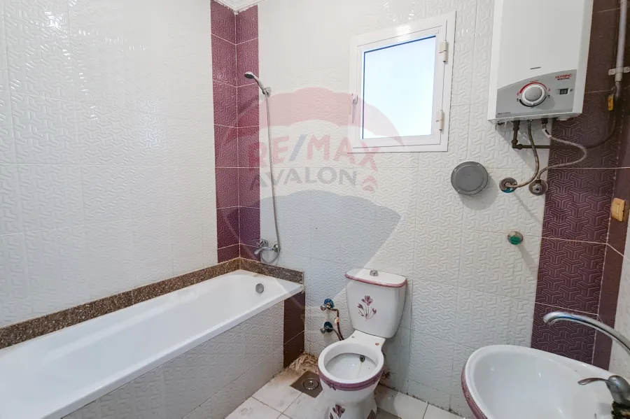 شقة للايجار 120 م الابراهيمية (خطوات من مول لاجيتيه)