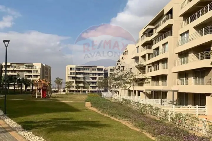 Duplex apartment for sale 217 m + 92 m garden New Cairo (Palm Hills Capital Gardens)