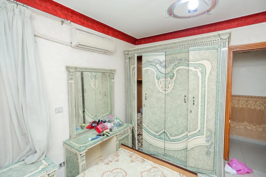 شقة للايجار مفروش 170م العصافرة (على البحر مباشرة)