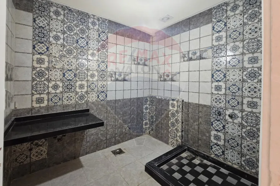 Apartment for sale 400 m Kafr Abdo (branched from Al-Ismailia st.)