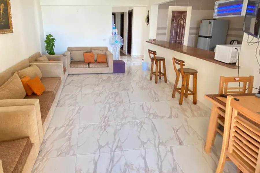 شاليه أرضي بجاردن للبيع (لازوردي باي) 140 م