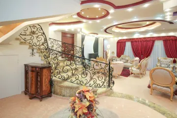 Stand Alone Villa 1050m for Sale Al Orouba Compound ( King Marriot ) 3 Floors