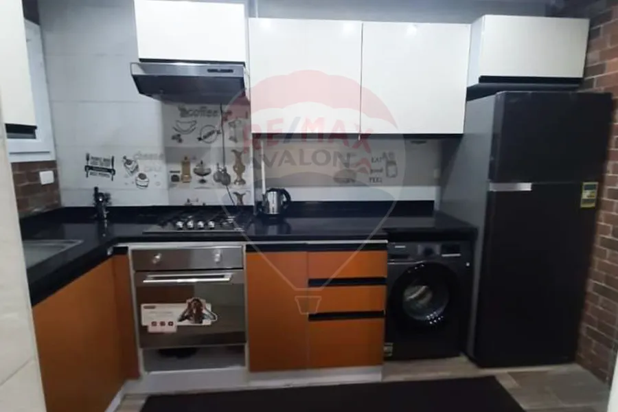 شقة مفروشة للإيجار 160 م الازاريطة (شارع سوتر الرئيسي)