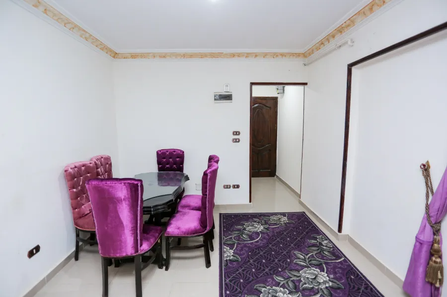 شقة مفروش للإيجار 140 م ميامي ( خلف سنترال ميامي)-