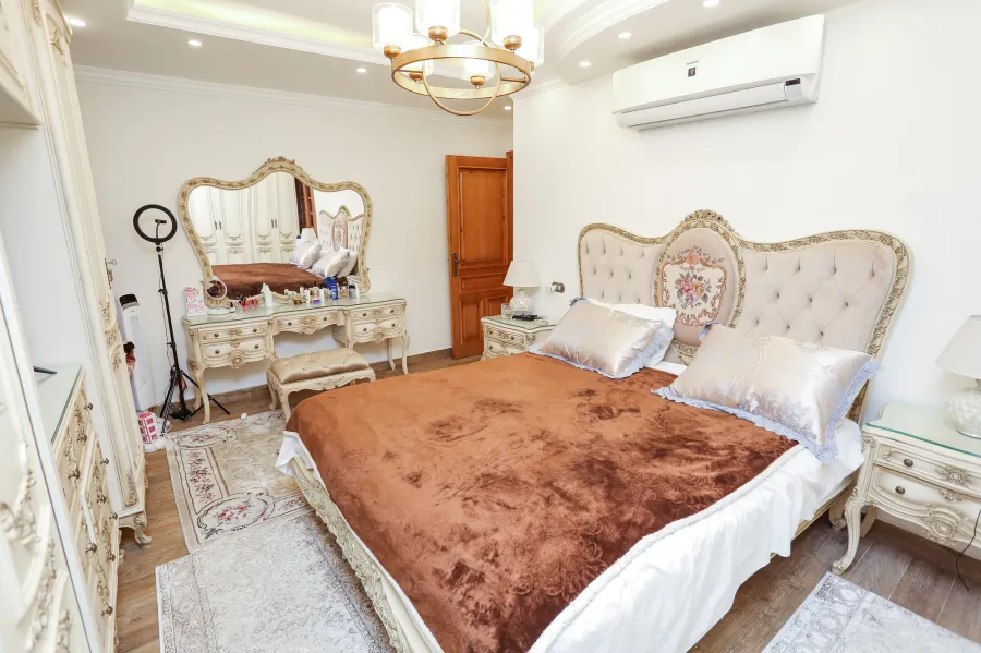 Apartment For Sale 195 m Zezinia ( Steps From Abo Qir St. )