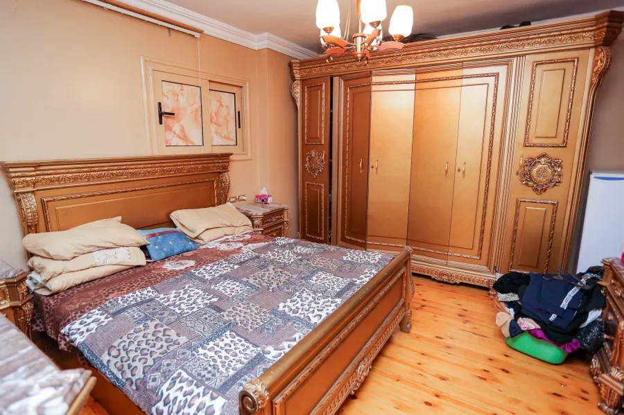 شقة للبيع 188م لوران (خطوات من ش أبو قير)