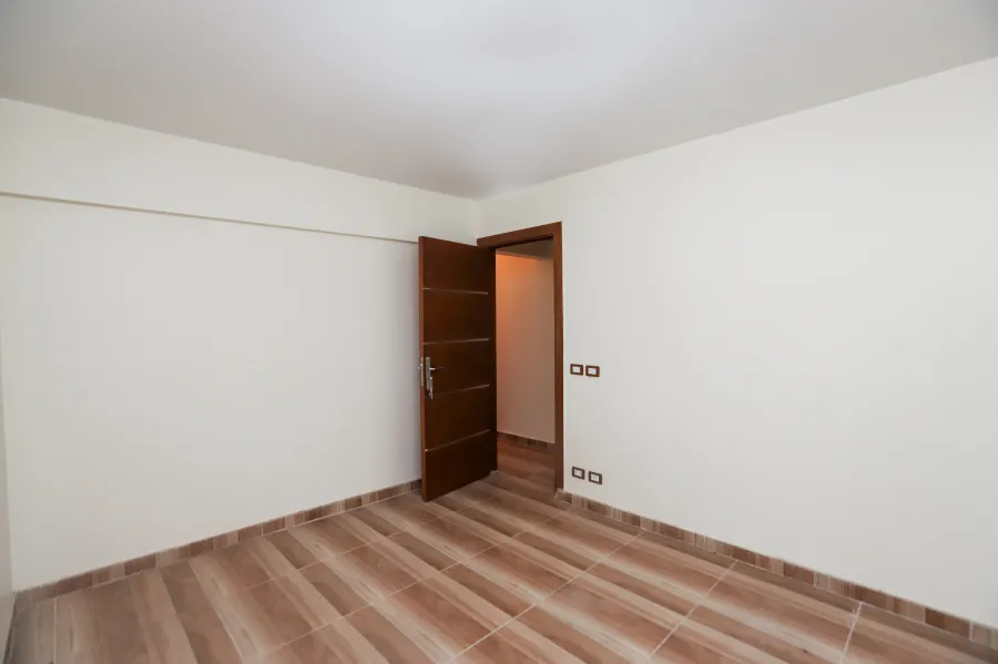 شقة للايجار 162 م سموحة (كومباوند فيروزة سموحة)