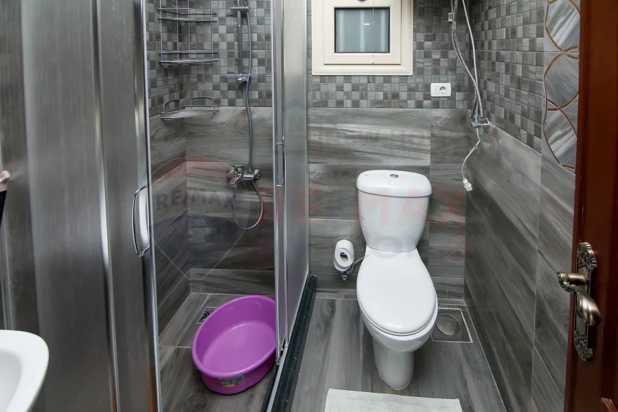 شقة للبيع 210 م كفر عبده ( بالقرب من ميدان سانت جيني - عمارة براند )