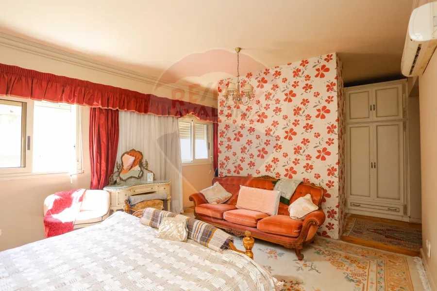 Apartment for sale 400 m Kafr Abdo (steps from al lemby garden)