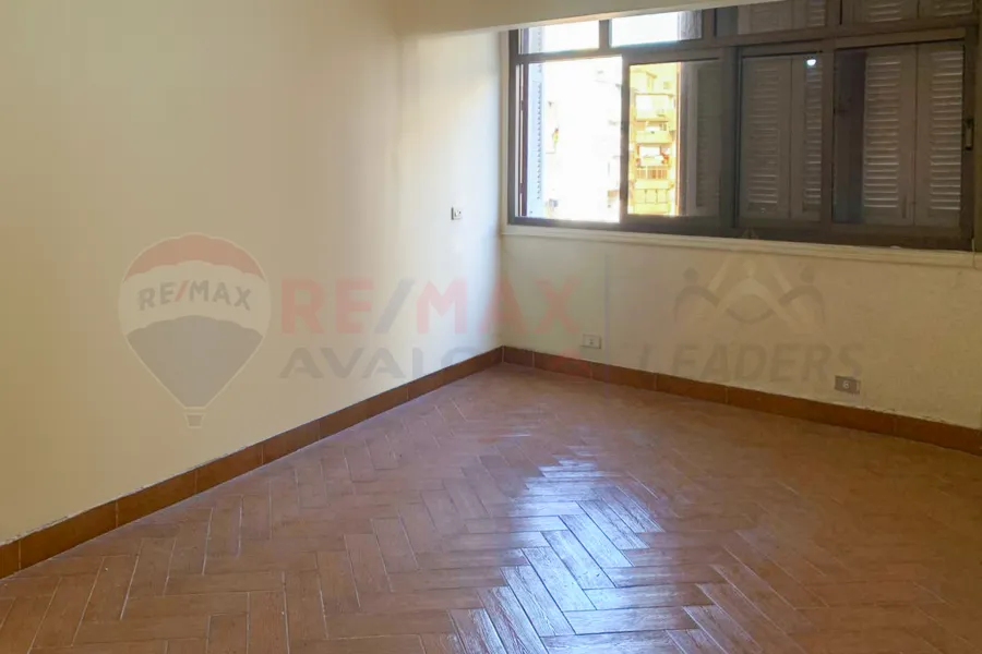 Apartment for sale 120 m Net Smouha (steps from Zahran Mall)