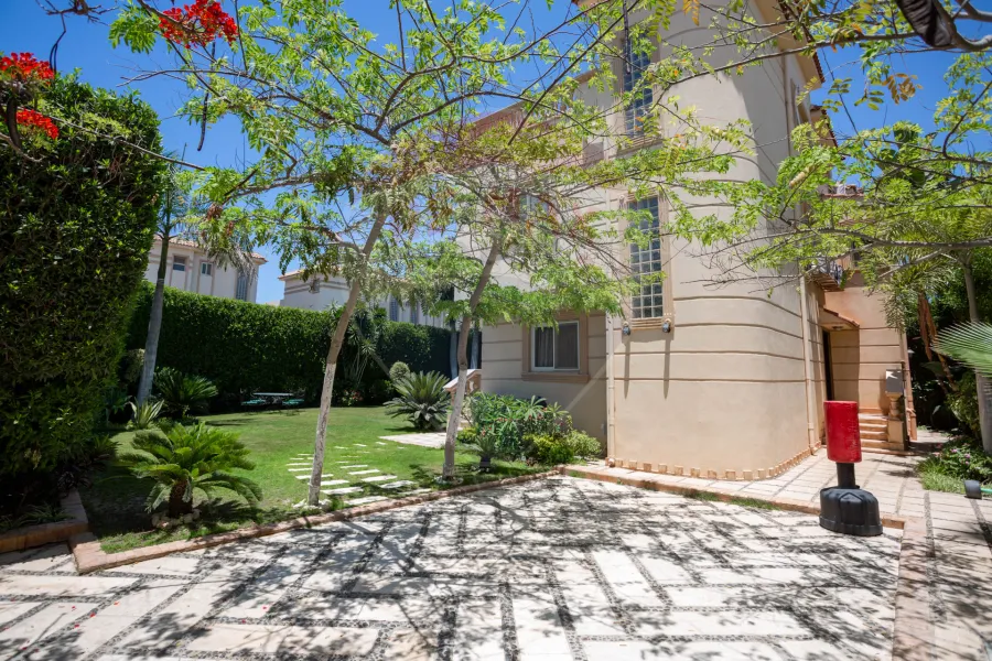 Villa for sale 530 m in King Mariout (Lake Side)