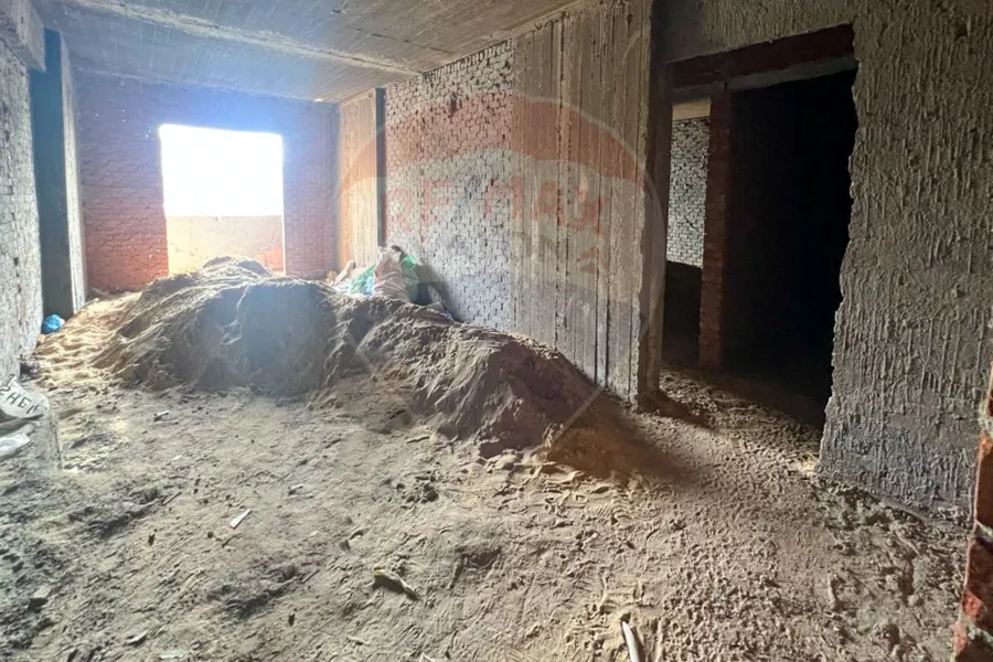 شقة للبيع 130 م محرم بك (قنال المحمودية)