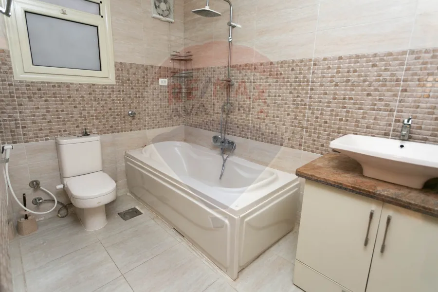 شقة للبيع 150 م لوران (متفرع من ش الإقبال)