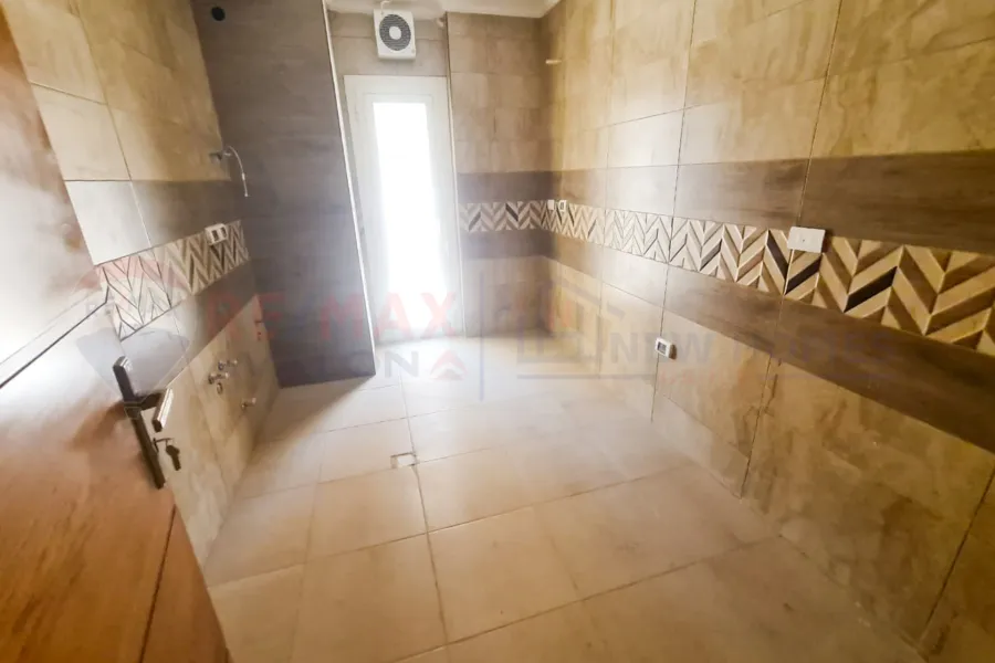 شقة للبيع 198 م  (صواري - السعودية المصرية)