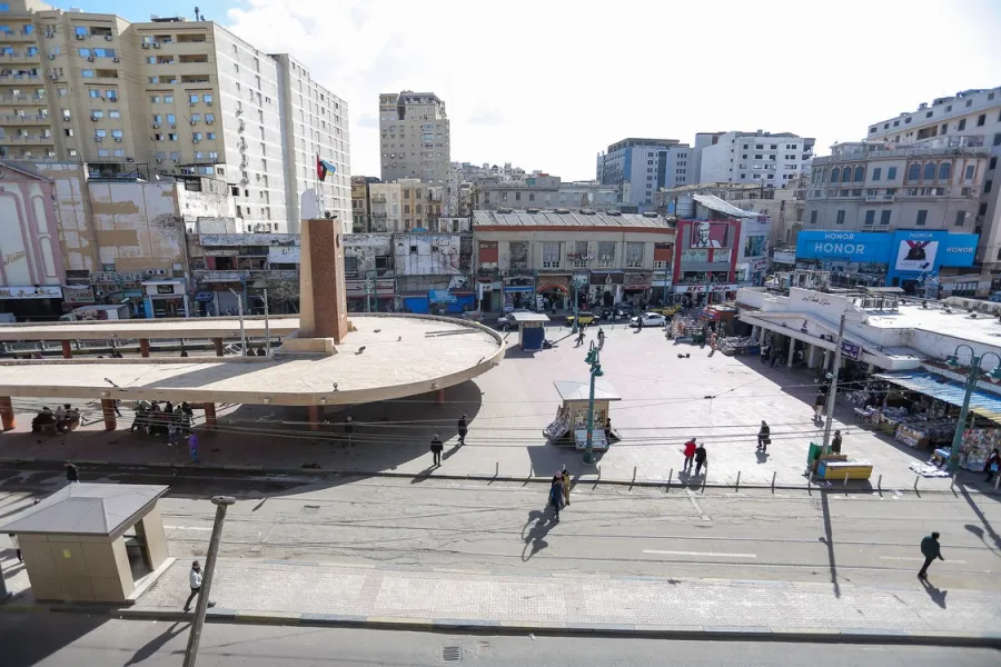 شقة إدارى للايجار550م محطة الرمل (ميدان سعد زغلول)