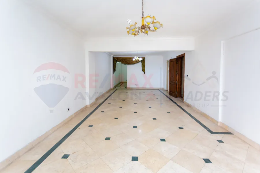 Apartment for sale 192 m Louran (on the sea)