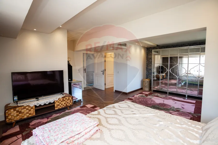 فيلا للبيع (العروبة رويال) كينج مريوط 580 م استلام فوري