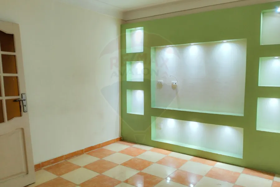 شقة للايجار 150 م سيدي بشر (ش محمد نجيب)