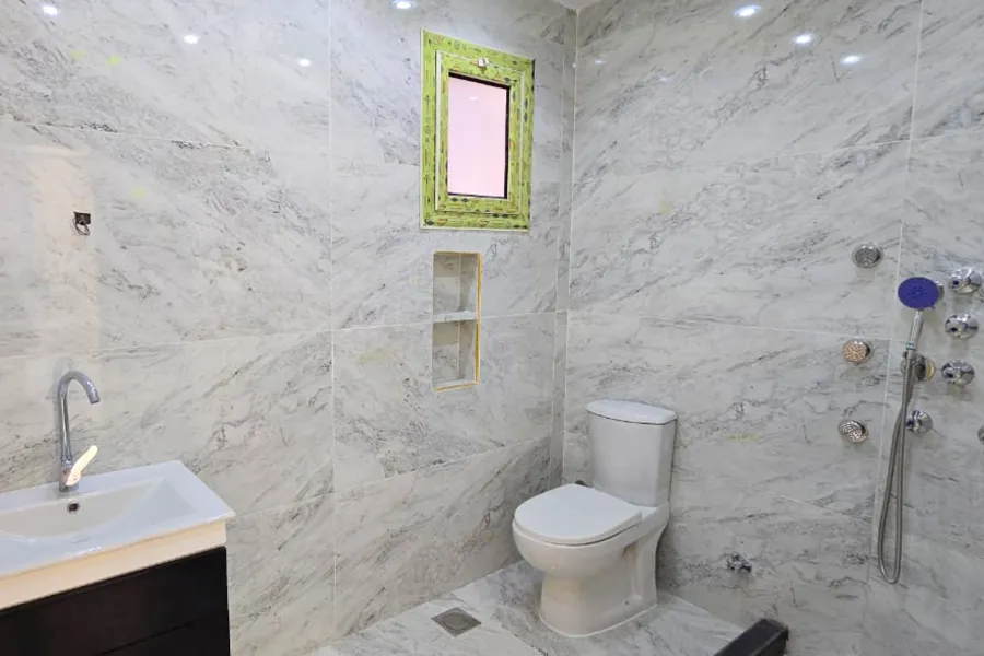 فيلا ستاند الون للبيع (الريفيرا) 365 م