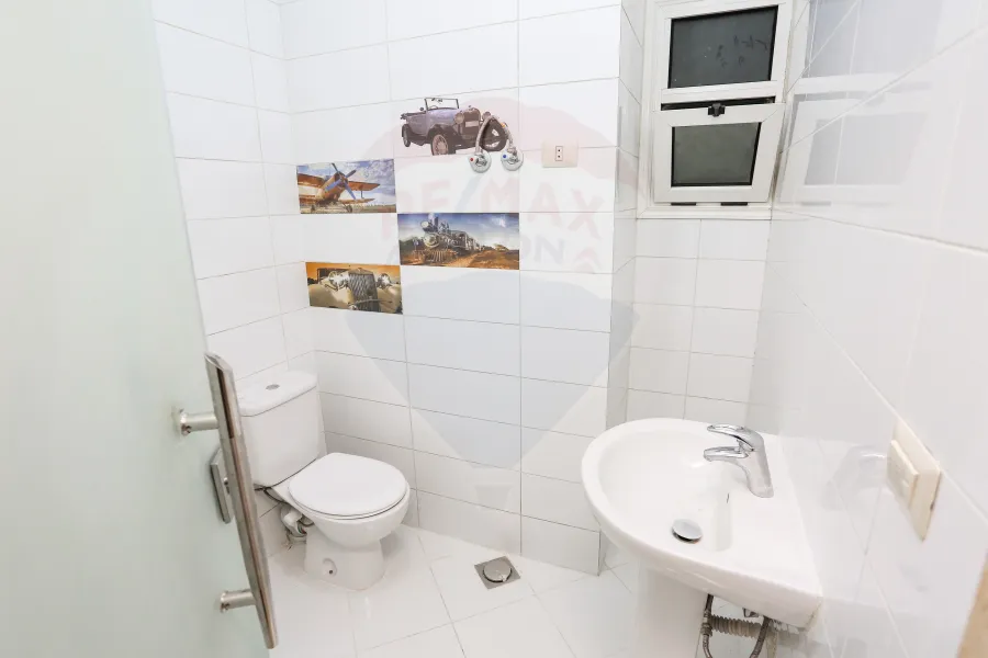 مقر اداري للايجار 65 م لوران (علي الترام مباشر)