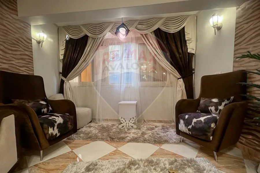 شقة للبيع 110 م سيدي بشر(تاني نمره من البحر)