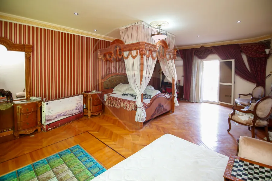 Villa for sale 1,650 m King Mariout (106 st)