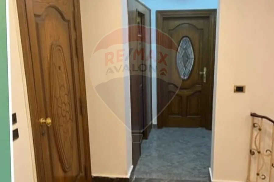 Villa for sale 330 m Masr Al-Gedida (Al-Sheratoon)