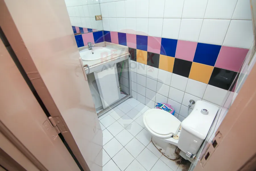 شقه إداري للايجار 85 م سيدي جابر ( خلف محطة سيدي جابر