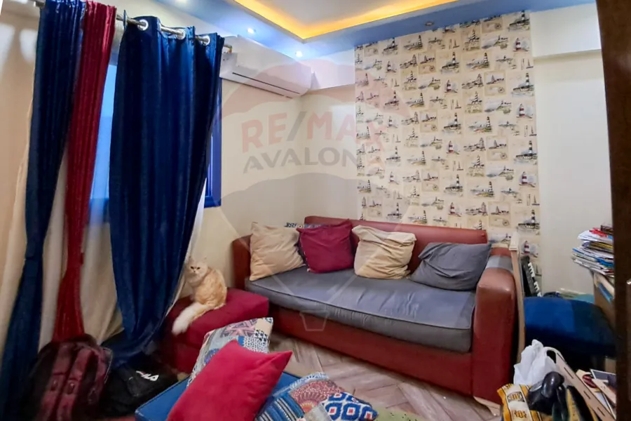 شقة للبيع 134 م  سموحة (ابراج رويال بلازا)