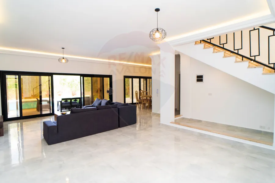 فيلا للبيع 375 م كينج مريوط (كومباوند الواحة الخضراء)