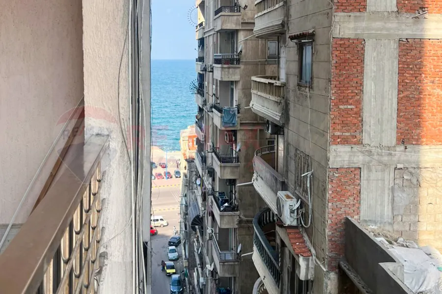 Apartment for sale 100 m in Camp Shizar (the second number from the sea)