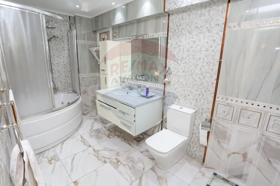 (شقة للبيع 279 م سموحة (كومباوند فيروزة سموحة