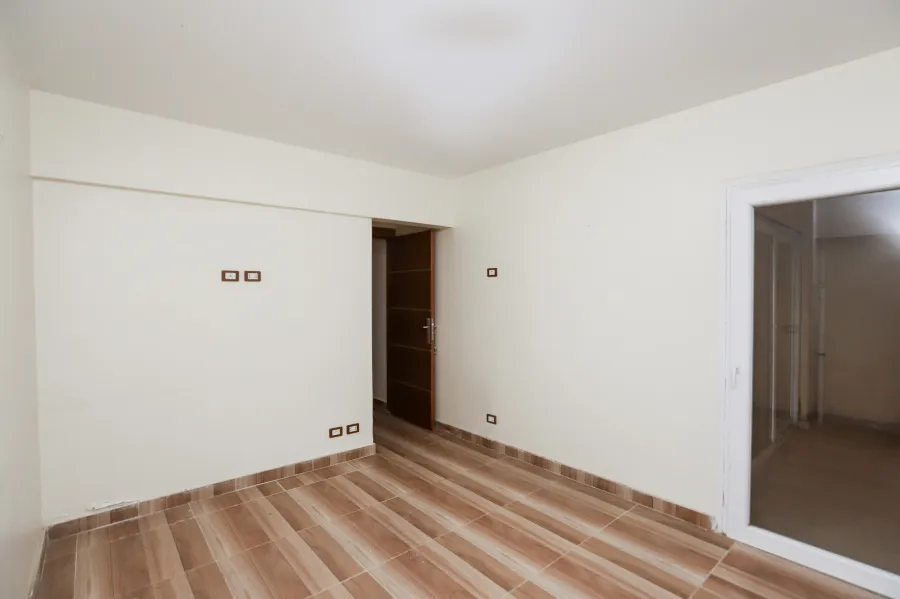 شقة للايجار 162 م سموحة (كومباوند فيروزة سموحة)