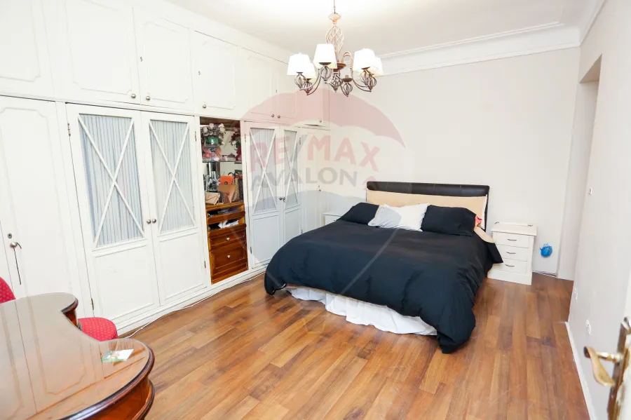 Apartment for sale 350 m Kafr Abdo (Saint Genie Square)