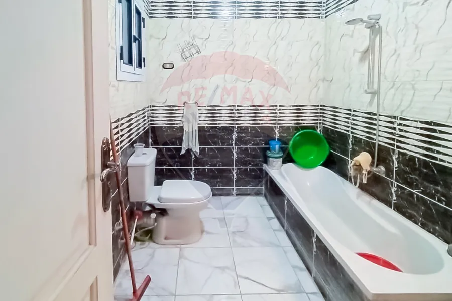 Apartment for sale 140 m Victoria (Gamal Abdel Nasser main st.)