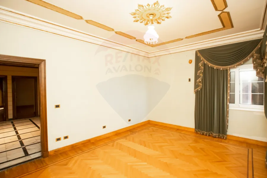 Apartment for rent 385 m Latin District (Al-Sultan Hussein St.)