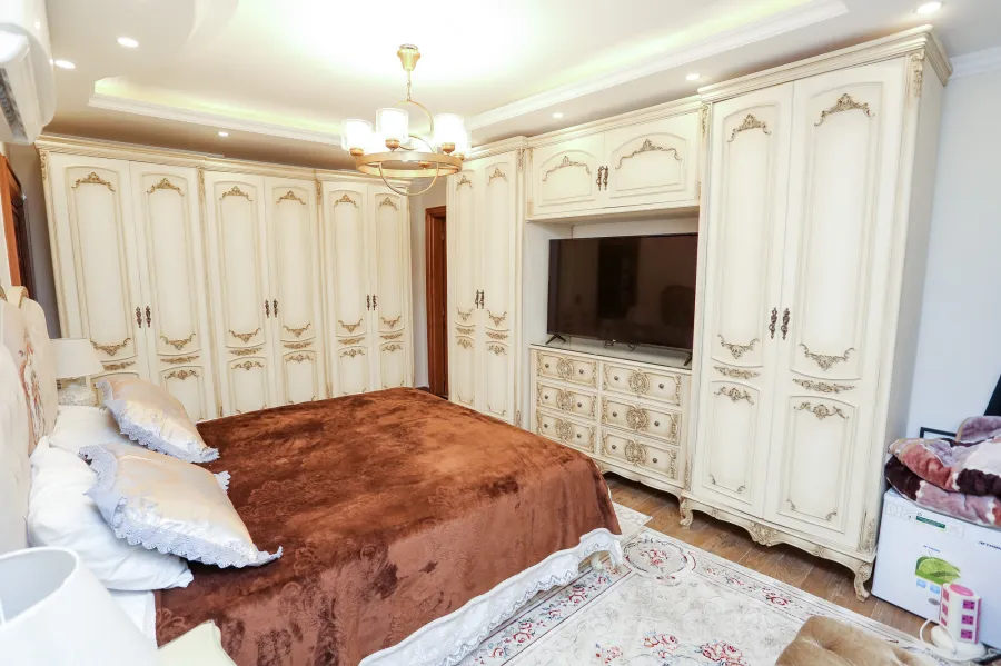 Apartment For Sale 195 m Zezinia ( Steps From Abo Qir St. )