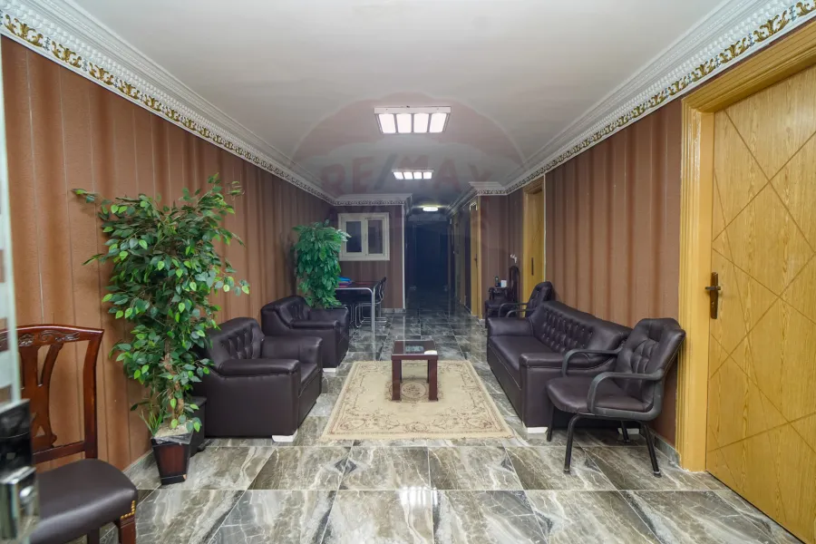 شقة إداري للبيع 146م سموحة(شارع الريادة)