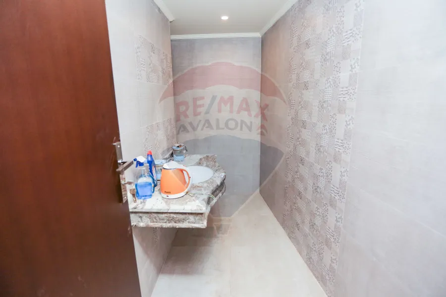 شقة للبيع 255 م سموحة (شارع فوزى معاذ الرئيسي)