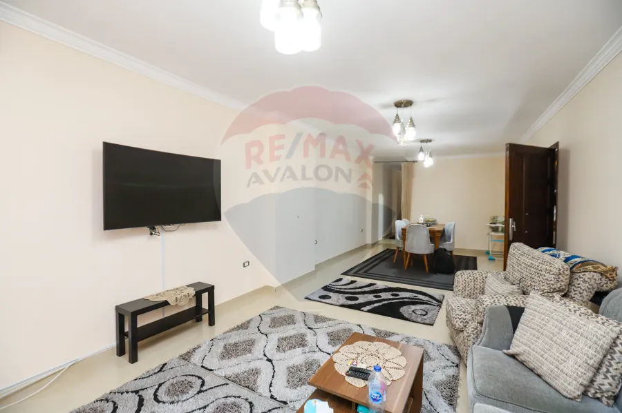 شقة للبيع 151 م كفر عبده ( خطوات من ميدان سانت جيني  )