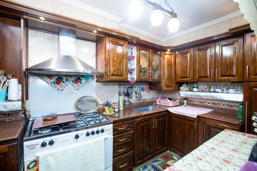 Apartment for sale 150 m Camp Ceasar (Steps from the sea)